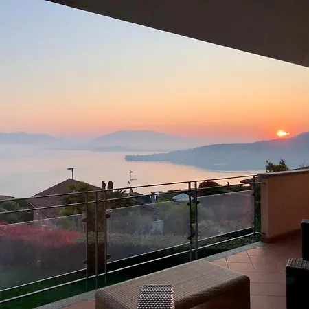 Diamante Con Vista Maggiore E Piscina