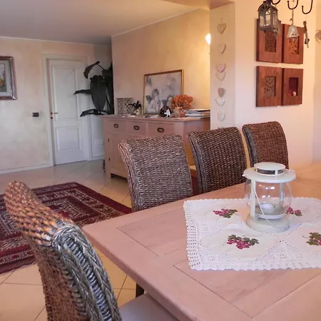 Diamante Con Vista Maggiore E Piscina