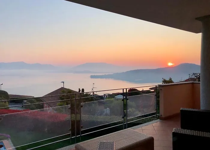 Diamante Con Vista Maggiore E Piscina