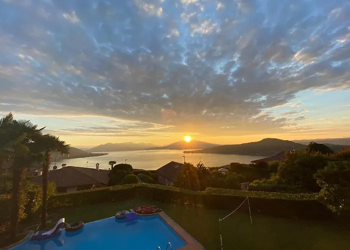 Diamante Con Vista Maggiore E Piscina Meina