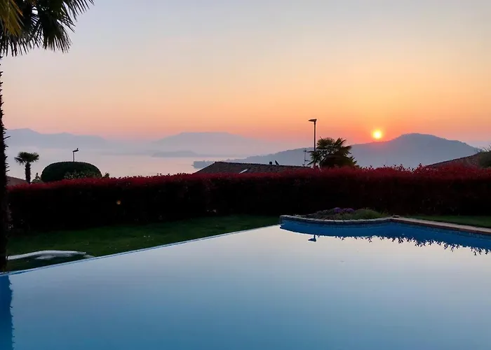 Vila Diamante Con Vista Maggiore E Piscina