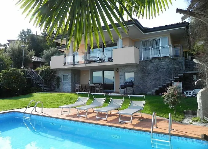 Diamante Con Vista Maggiore E Piscina Vila Meina