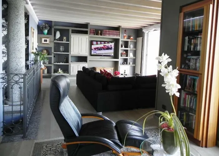 Diamante Con Vista Maggiore E Piscina Vila Meina