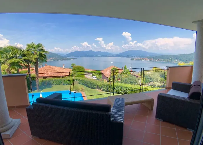 Vila Diamante Con Vista Maggiore E Piscina